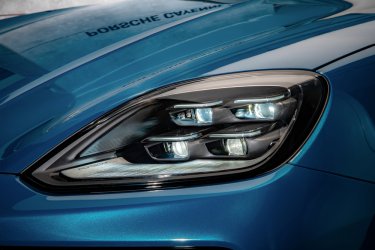 Porsche-Cayenne-2024-Xetv (4).jpg