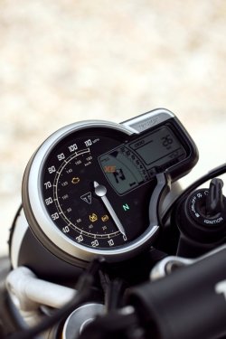 Triumph-Scrambler-400-X tại Việt Nam (9).jpg