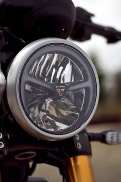 Triumph-Speed-400 (18).jpg