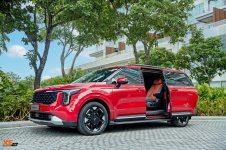 Kia New Carnival 2024 Premium (2).jpg Kia New Carnival 2024 Premium (2).jpg