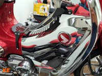 Lý do nên sở hữu ngay Honda Super Cub C125 Final Edition 2025 màu đỏ tráng gương - XEtv (18).jpg Lý do nên sở hữu ngay Honda Super Cub C125 Final Edition 2025 màu đỏ tráng gương - XEtv (18).jpg