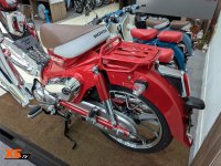 Lý do nên sở hữu ngay Honda Super Cub C125 Final Edition 2025 màu đỏ tráng gương - XEtv (45).jpg Lý do nên sở hữu ngay Honda Super Cub C125 Final Edition 2025 màu đỏ tráng gương - XEtv (45).jpg