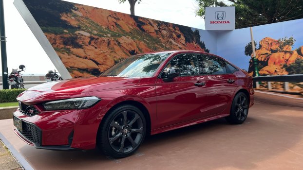 Honda Civic eHEV 1.jpg