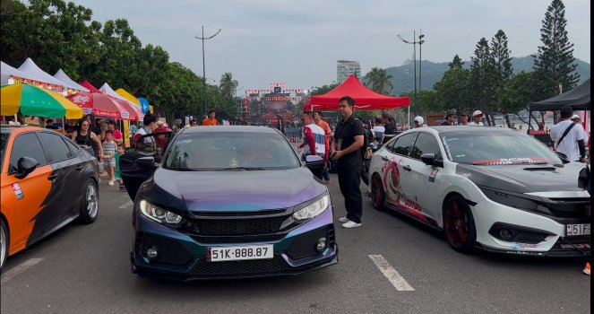 Honda Civic eHEV 6.jpg