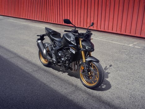 Honda CB1000 Hornet SP 1.jpg