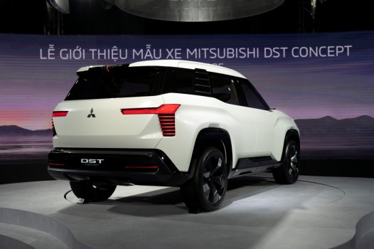 Mitsubishi DST Concept - mẫu C-SUV 7 chỗ (7).jpg