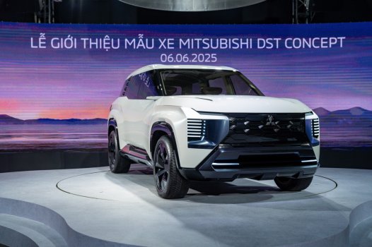 Mitsubishi DST Concept - mẫu C-SUV 7 chỗ (3).jpg