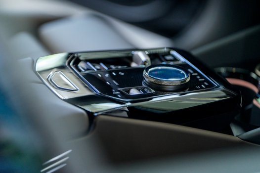 THACO AUTO ra mắt đồng thời BMW X3 và BMW 5 Series hoàn toàn mới (7).jpg