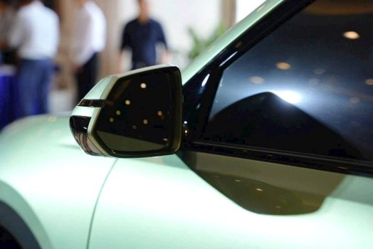 VinFast đã chính thức trưng bày mẫu MPV thuần điện đầu tiên mang tên Limo Green (5).jpg