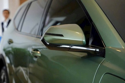 VinFast đã chính thức trưng bày mẫu MPV thuần điện đầu tiên mang tên Limo Green (6).jpg