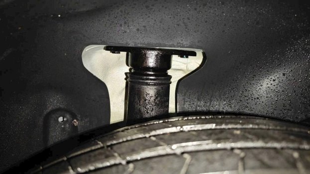 VinFast đã chính thức trưng bày mẫu MPV thuần điện đầu tiên mang tên Limo Green (9).jpg