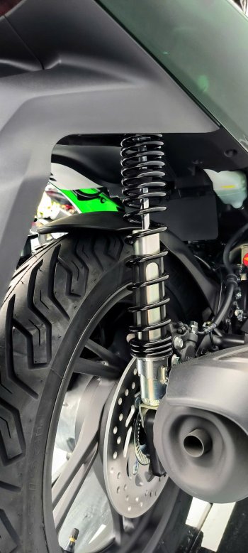 5 lý do thuyết phục để người tiêu dùng lựa chọn Honda SH Vetro 125i thay vì SH 150i  (7).jpg