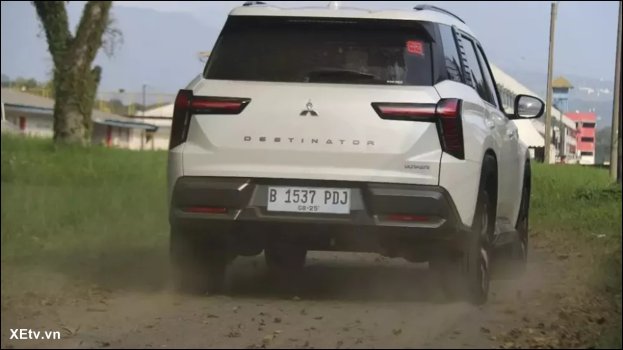 Mitsubishi Destinator (2).jpg