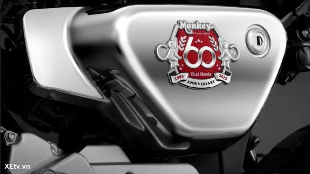Lộ tin đồn Honda Monkey Chrome Legacy số đẹp 0009 về Việt Nam (3).jpg