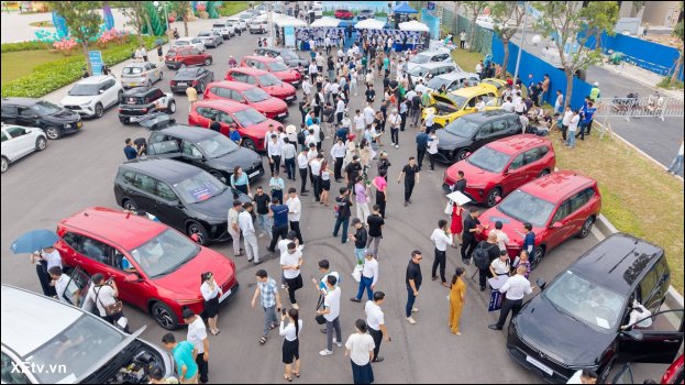 VinFast Limo Green được niêm yết với mức giá 749 triệu đồng (đã bao gồm pin).jpeg
