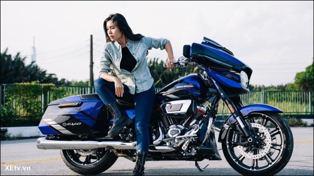 CVO Street Glide.jpg