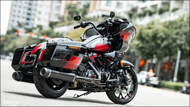 Harley-Davidson CVO Road Glide ST 2025 (4).jpg