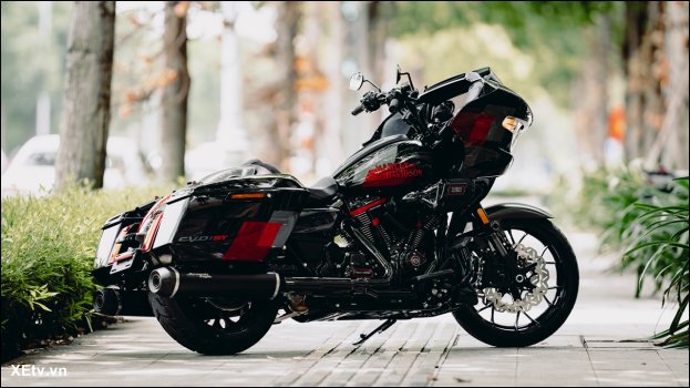 Harley-Davidson CVO Road Glide ST 2025 (23).jpg