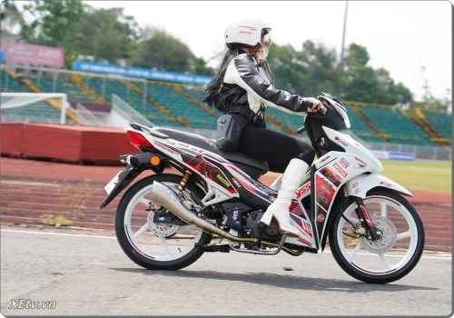 Thật tế Honda Dash 125 2026 nhập khẩu Malaysia chạy thử bởi những rider chuyên nghiệp (27).webp