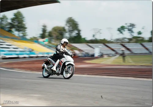 Thật tế Honda Dash 125 2026 nhập khẩu Malaysia chạy thử bởi những rider chuyên nghiệp (2).webp