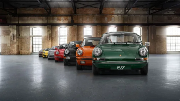 porsche-911-porsche-cars-vintage-evolution-loft-color-colorf.webp