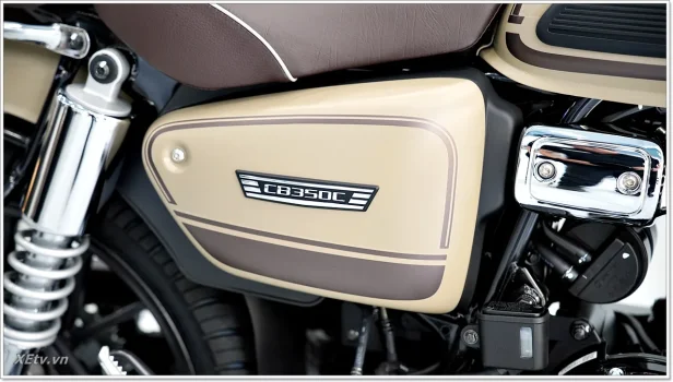 Chi tiết Honda CB350C Special Edition màu vàng cát  (19).webp