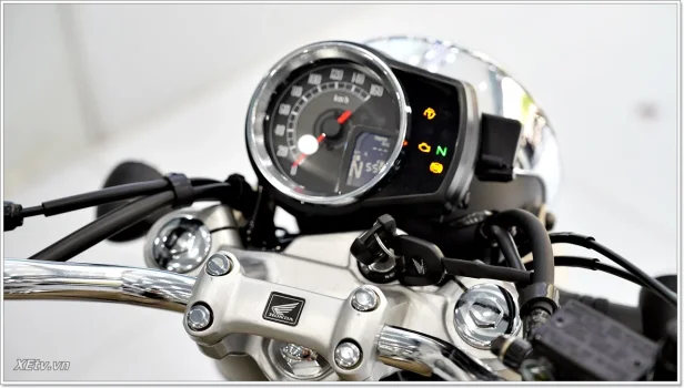Chi tiết Honda CB350C Special Edition màu vàng cát  (35).webp