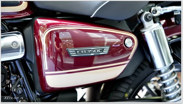 Chi tiết Honda CB350C Special Edition màu đỏ  (14).webp