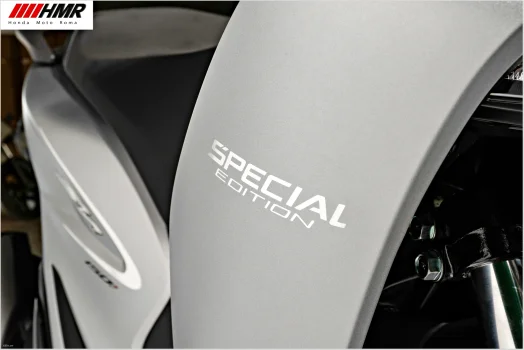 Honda SH Italia Special Silver 150i - toát lên vẽ đẹp sang trọng - XEtv (4).webp