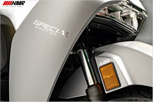 Honda SH Italia Special Silver 150i - toát lên vẽ đẹp sang trọng - XEtv (5).webp