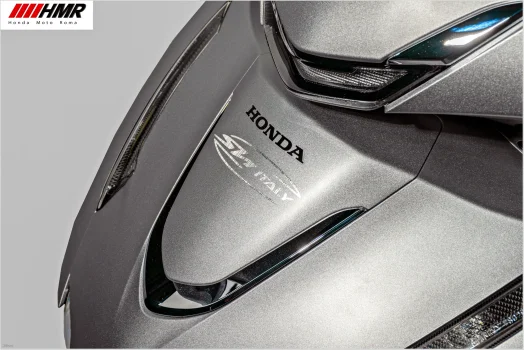 Honda SH Italia Special Silver 150i - toát lên vẽ đẹp sang trọng - XEtv (6).webp