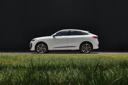 XEtv-Q5SB_Exterior_1.webp