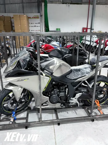 Rộ tin Honda CB500SF Super Four 2026 và Honda CBR500R Four 2026 đã về Việt Nam, dân chơi xe x...webp