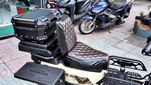 honda-square-x125-mau-xanh-trang-vang (9).webp