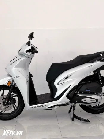 Honda SH150i 2026 Standard màu trắng - vẻ đẹp thanh lịch chuẩn Italia (1).webp