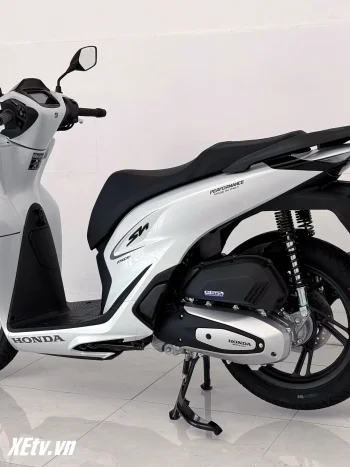 Honda SH150i 2026 Standard màu trắng - vẻ đẹp thanh lịch chuẩn Italia (3).webp