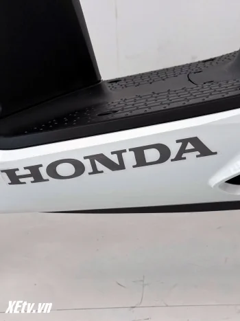 Honda SH150i 2026 Standard màu trắng - vẻ đẹp thanh lịch chuẩn Italia (4).webp