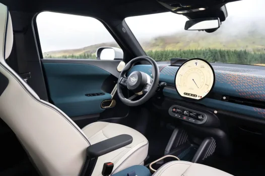 XEtv_MINI_Aceman_UK_8.webp