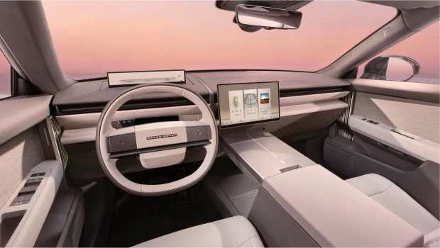 XEtv_RR_GT_INTERIOR_DRIVERS-POV_220726.webp