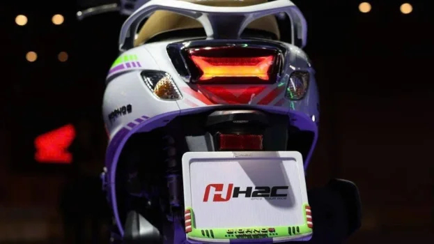 honda-giorno-buzz-lightyear-limited-edition-2000-xe (7).webp