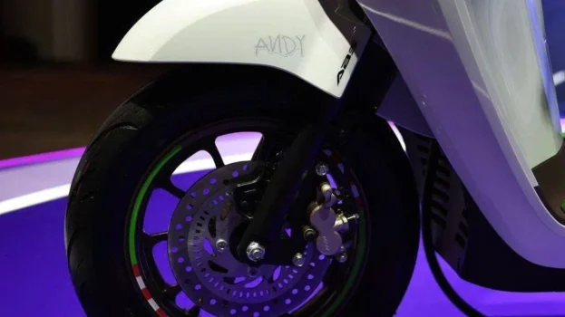 honda-giorno-buzz-lightyear-limited-edition-2000-xe (8).webp